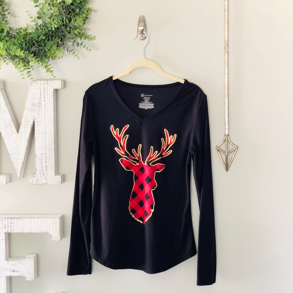 Long sleeve tee with plaid deer graphic